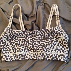 Lululemon sports bra
